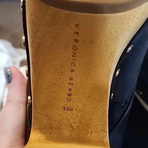 Veronica Beard Dacey buckled studded black suede stacked heel clogs size 9.5 new - Picture 11 of 11